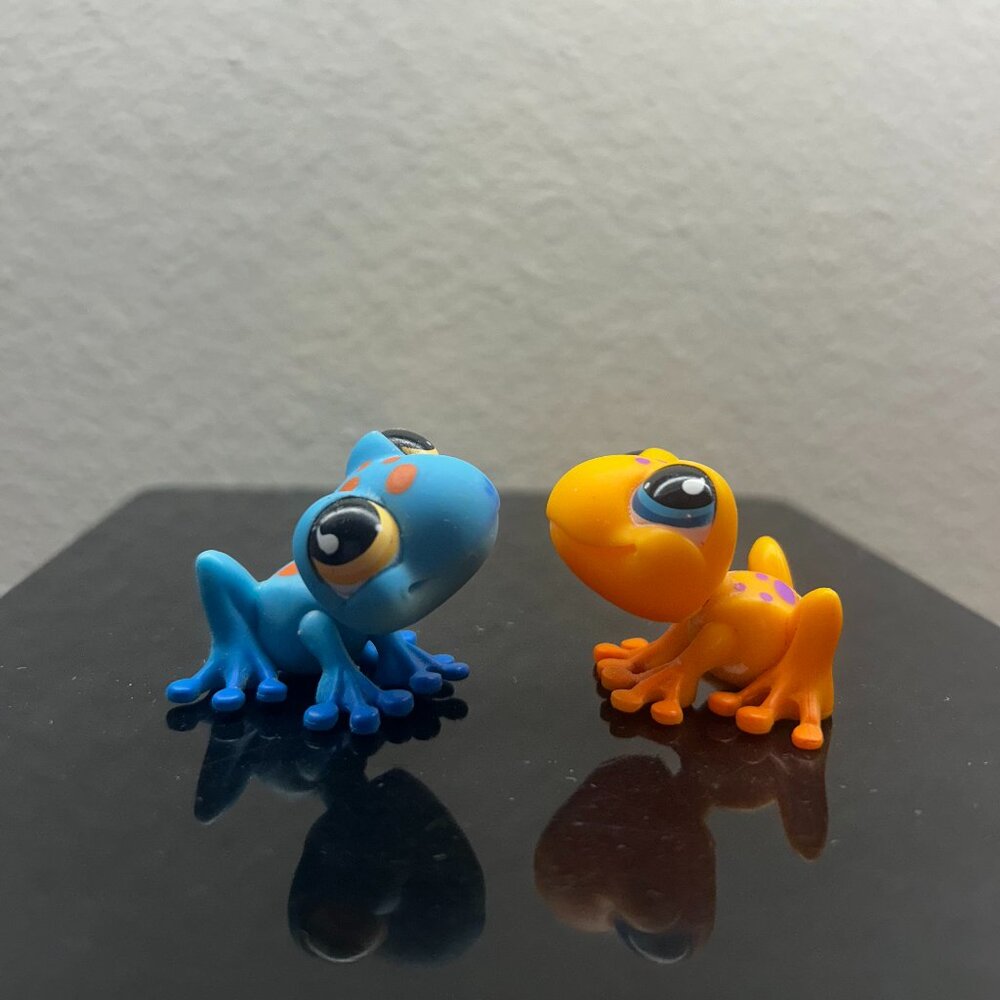 Pair of Frog LPS